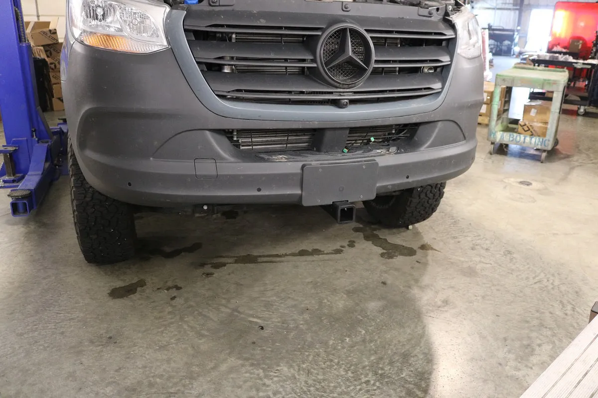 FRONT RECEIVER HITCH - SPRINTER (2014 ) by VAN COMPASS